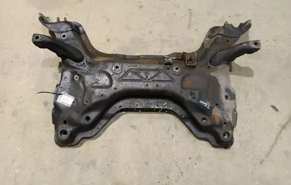 Citroen C4 I Front subframe 