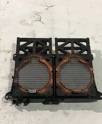 Cup holder front