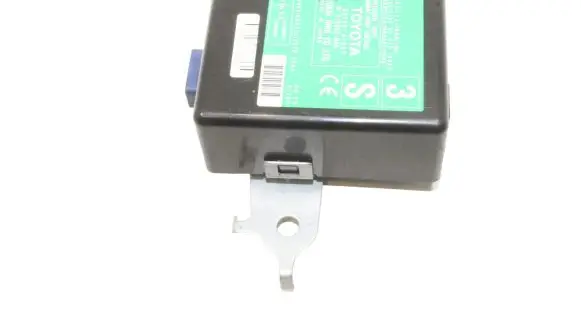Toyota Prius (XW30) Door control unit/module 8974047031 61B663000