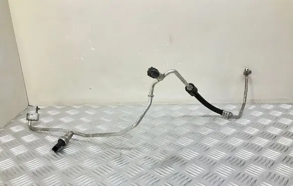 Air conditioning (A/C) pipe/hose