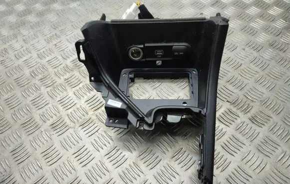 KIA Sportage USB socket connector 
