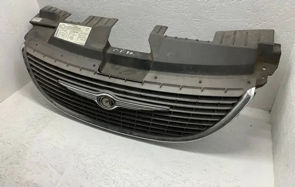 Chrysler Grand Voyager IV Front grill 4857522AA