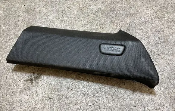 BMW i4 (D)pillar trim (top) 7490363