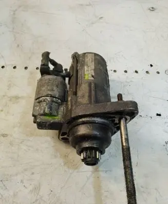 Volkswagen Golf V Starter motor 02Z911023H