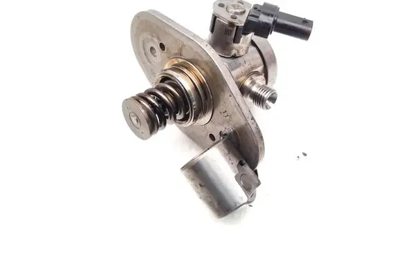 Mini One - Cooper F56 F55 Fuel injection high pressure pump 8631642 0261520521