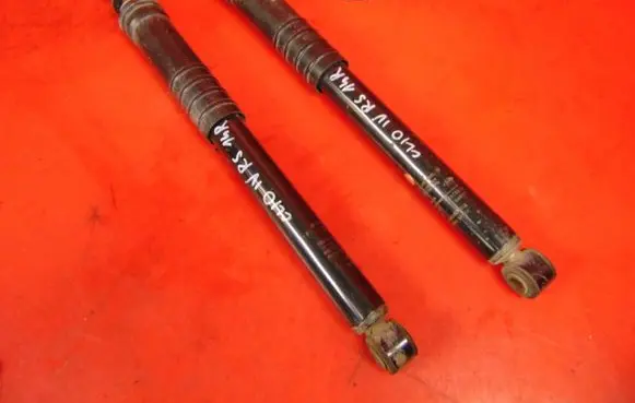 Renault Clio IV Rear shock absorber/damper 562104097R