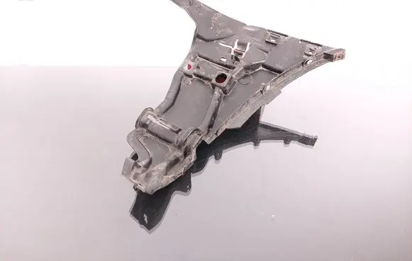 Front bumper mounting bracket
