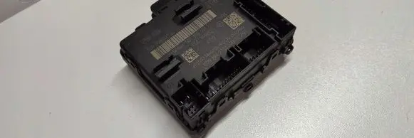 Audi A3 8Y Door control unit/module 5Q0959593L