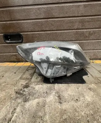 Mercedes-Benz Vito Viano W447 Headlight/headlamp A4479068000 F2013