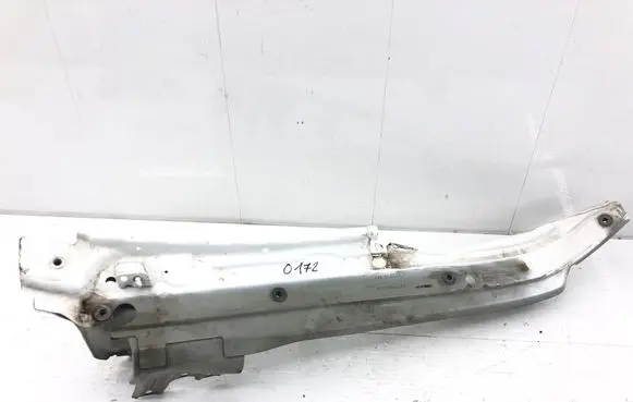 Audi Q7 4L Fender mounting bracket 4L0805157B