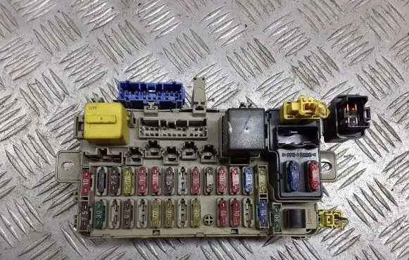 Honda Civic Fuse box cover 3820A-ST3-G400