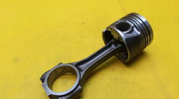 Audi A6 S6 C6 4F Piston with connecting rod 038J