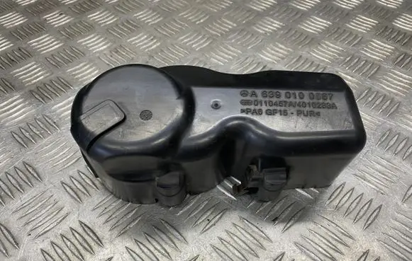 Mitsubishi Colt Other engine bay part A6390100567