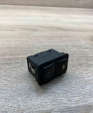 BMW 5 E39 Electric window control switch 8368974