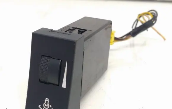 Hyundai Santa Fe Headlight level height control switch
