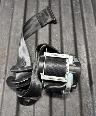 Land Rover Discovery 5 Front seatbelt 635384900B 0589P10021 010R0000