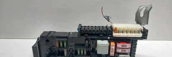 Mercedes-Benz C W204 SAM control unit A2049006301 2049006301