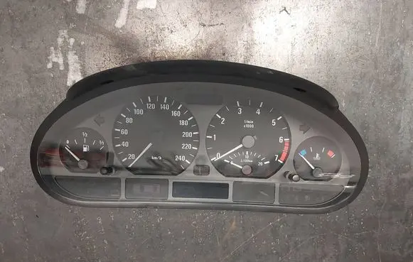 BMW 3 E46 Speedometer (instrument cluster) 6902362 62116902362 0263606241