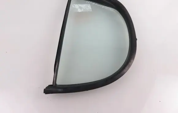 Toyota Yaris Rear side window