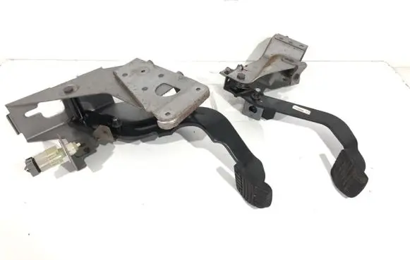Opel Antara Pedal assembly 