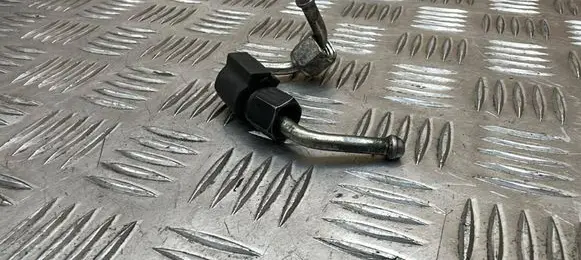 Skoda Octavia Mk3 (5E) Fuel injector supply line/pipe 