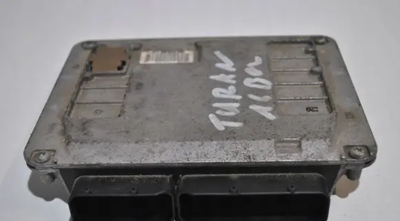Volkswagen Touran I Engine control unit/module 06A906033KR