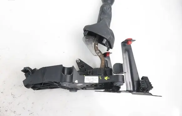 Mazda 2 Gear shifter/selector 3S6R7C453AD