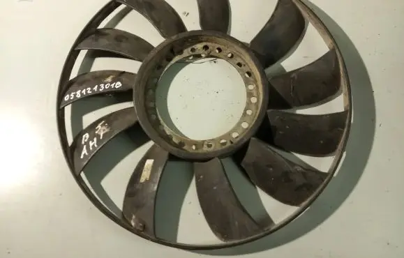 Volkswagen PASSAT B5.5 Fan impeller 058121301A