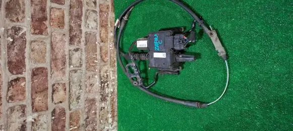 Opel Zafira C Trunk lid opening control unit 