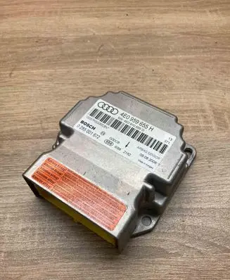 Audi A8 S8 D3 4E Airbag control unit/module 4E0959655H 0285001672