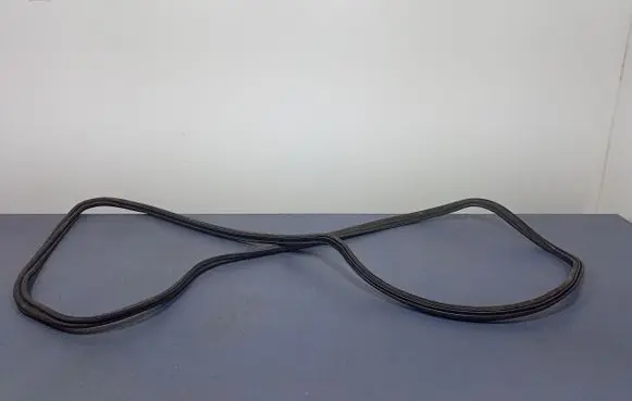 Trunk rubber seal (body)