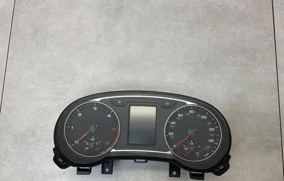Audi A1 Speedometer (instrument cluster) 8X0920980H