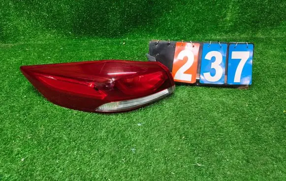 Hyundai Elantra VI Rear/tail lights 92401F2000