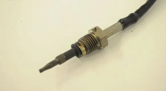 Audi A4 S4 B9 8W Oil temperature sensor 8W0906088F