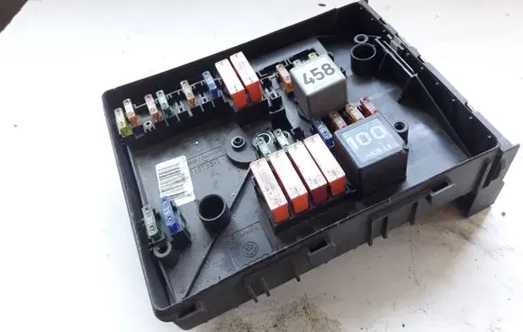 Audi A3 S3 8P Fuse module 1K0937125