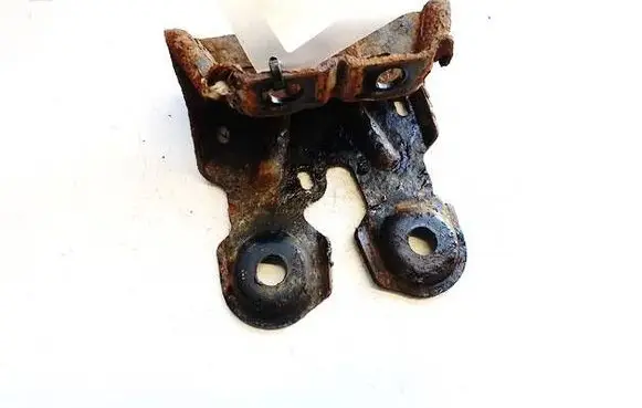 Mercedes-Benz C AMG W204 Engine mounting bracket 