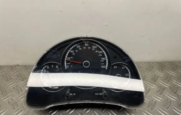 Volkswagen Beetle A5 Speedometer (instrument cluster) 5C5920970 5C5920970F