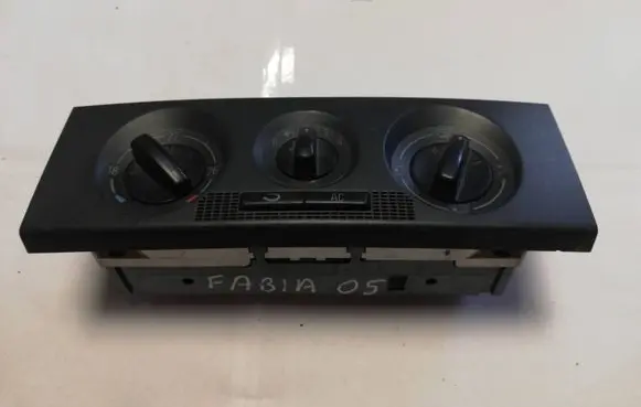 Skoda Fabia Mk1 (6Y) Climate control unit 6Y0820075