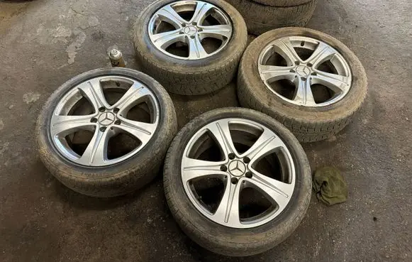 Mercedes-Benz E W212 R17 carbon fiber rim 