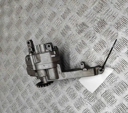 Mercedes-Benz R W251 Oil pump A6421810547