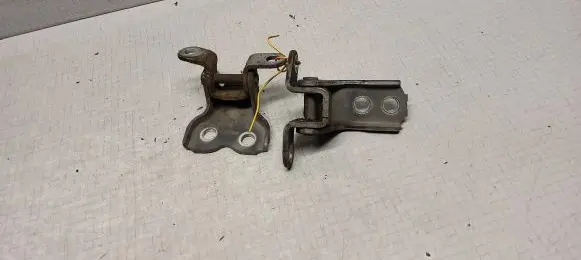 Toyota Aygo AB10 Front door upper hinge