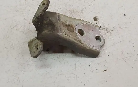 Opel Antara Front door upper hinge 