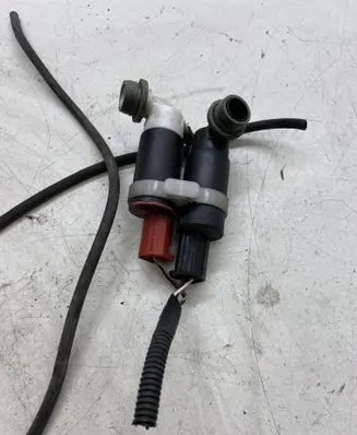 Honda CR-V Windscreen/windshield washer pump