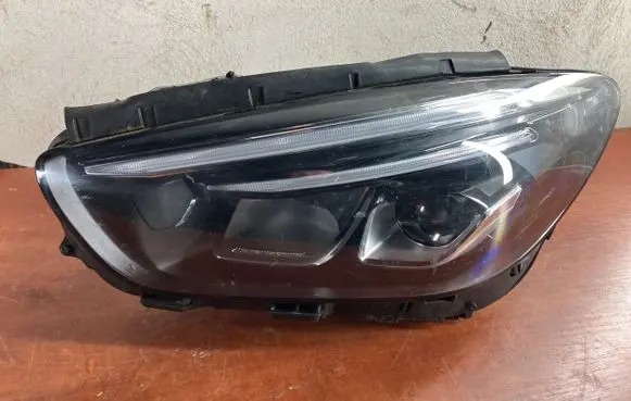 Mercedes-Benz B W247 Headlight/headlamp A4209063800