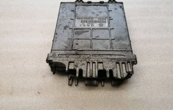 Volkswagen PASSAT B5 Engine control unit/module 028906021GK 0281001654 28SA3360