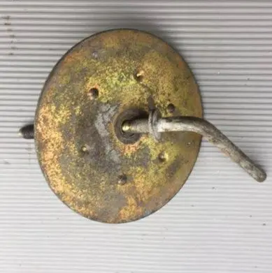 Mercedes-Benz W123 Spare wheel bolt 