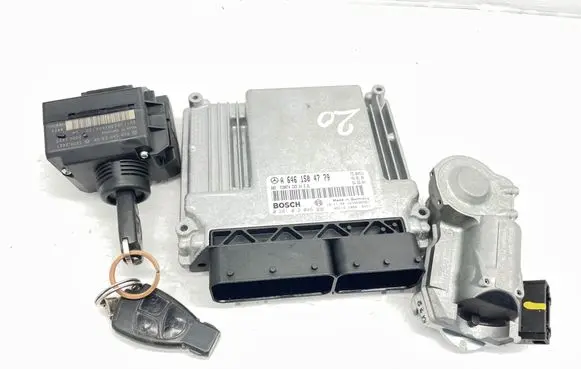 Mercedes-Benz C W203 Engine ECU kit and lock set A6461504779 2095452308