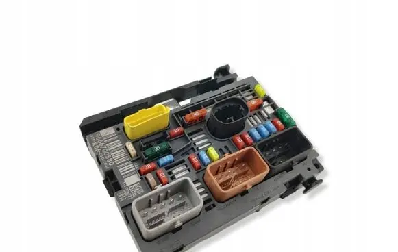 Peugeot 308 Fuse box set 9666700580