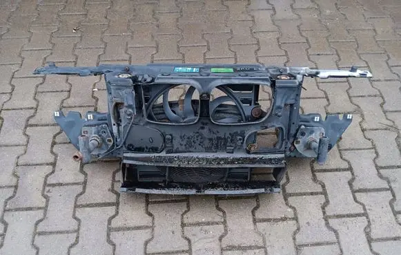 BMW 5 E39 Radiator support slam panel 5245368