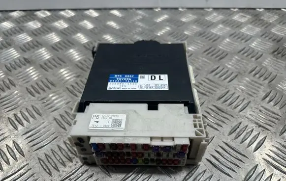 Lexus CT 200H Central body control module 8922176110
